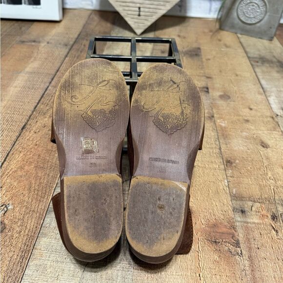 Mont Blanc Leather Sandal
FREE PEOPLE - Picture 7 of 10